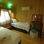 Leontopolis 아파트호텔 3*