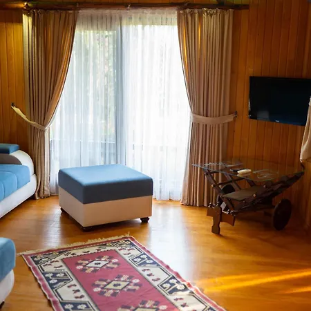 Leontopolis Aparthotel 4*