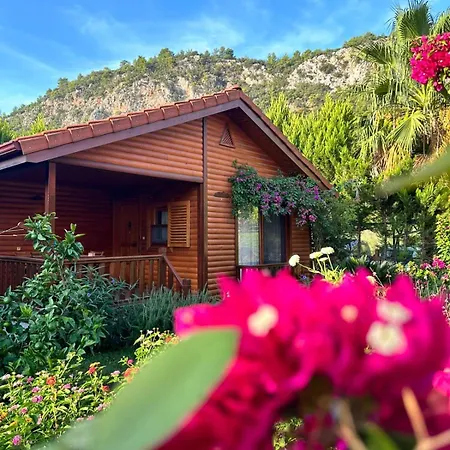Aparthotel Leontopolis 3*