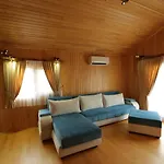 Leontopolis 3*